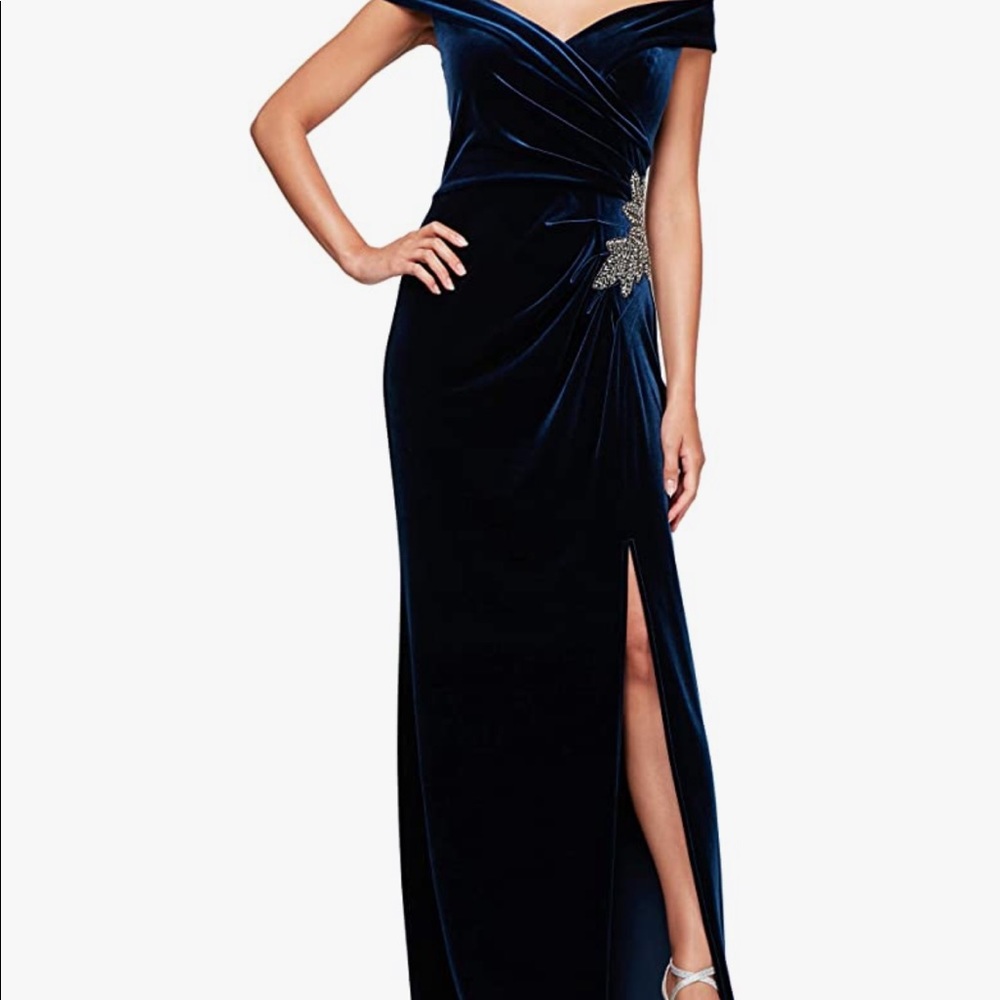 Alex Evenings Women's Long Off The Shoulder Fit and Flare Dress NAVY